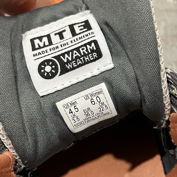 Vans hiking shoes size 6 - Picture 4 of 8